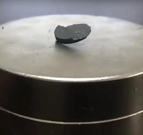 全球争议的“室温超导”事件真相原来是这样！