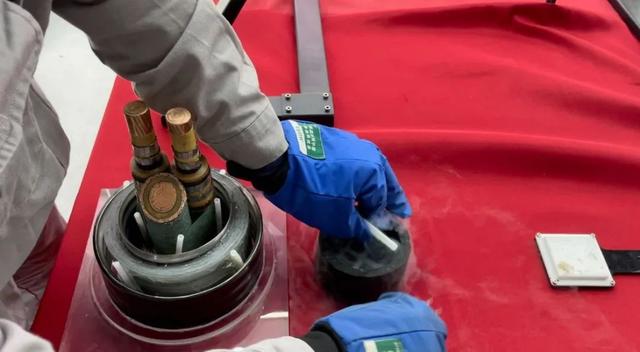 2025年归母净利润预计同比+52%防务领域恢复+量子科技与仪器装备场景持续拓展