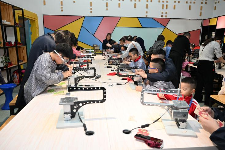 球盟会入口：春节期间全国科技馆联动开展“科技大联欢”接待观众超350万人次(图7)